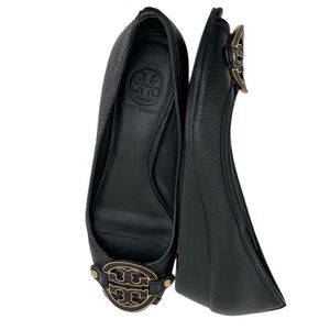 Tory Burch Amanda Demi Wedge Open Toe Leather Logo Shoes Size 7.5 Pebbled Black